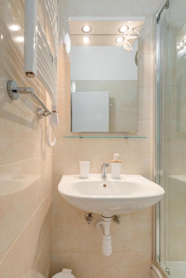 Rooms Lucia Сплит Екстериор снимка
