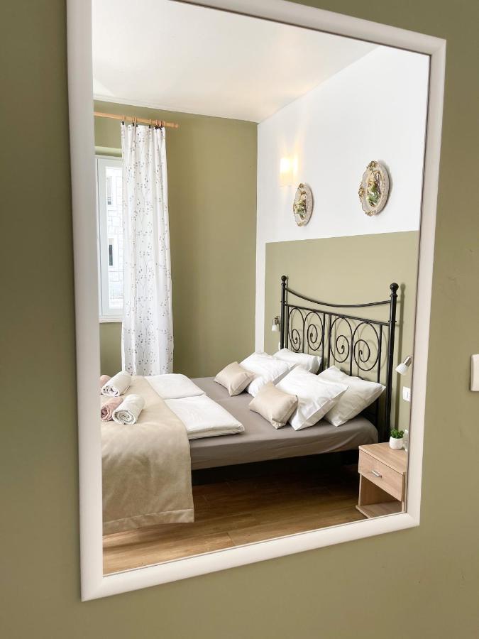Rooms Lucia Сплит Екстериор снимка