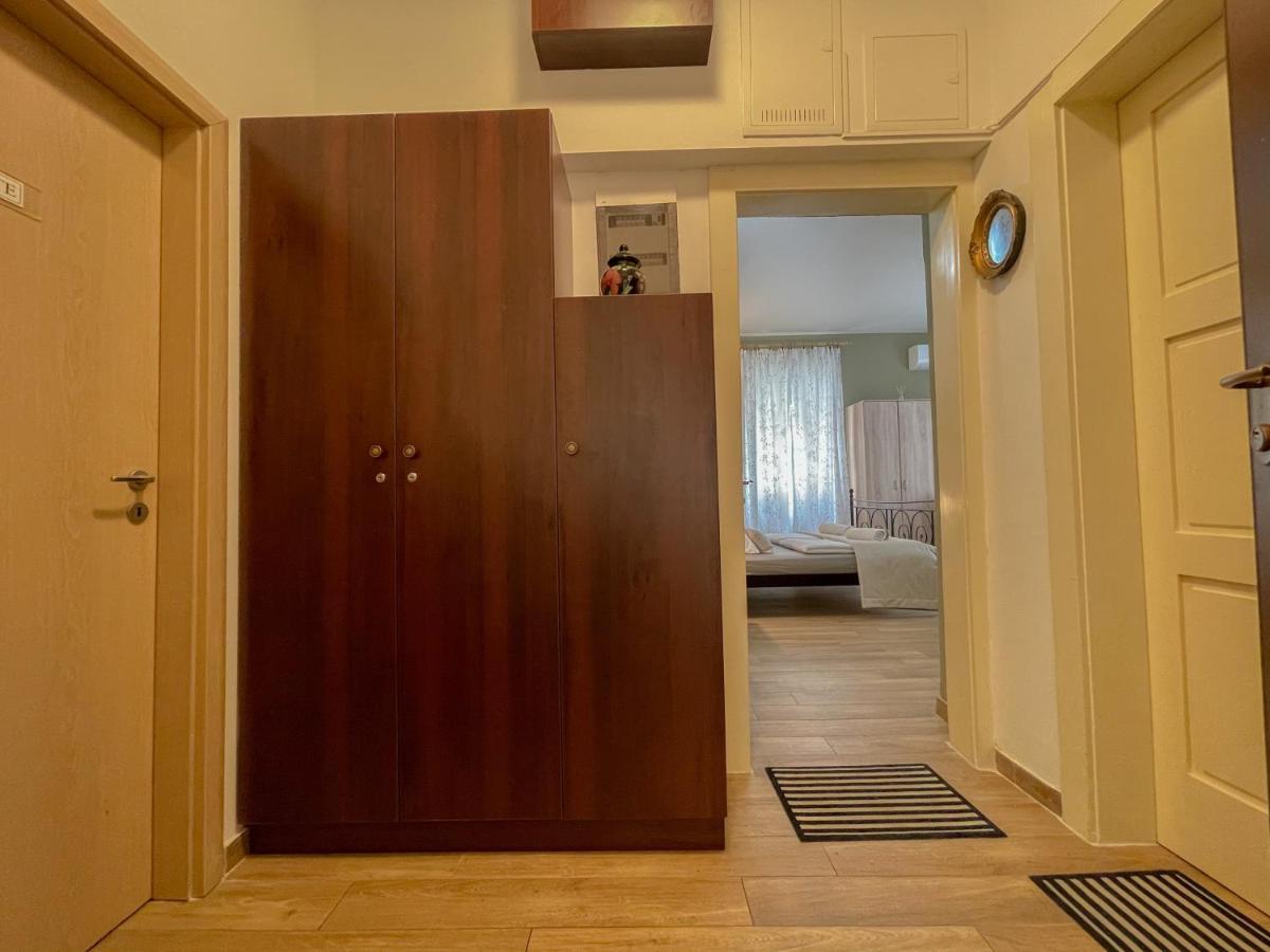 Rooms Lucia Сплит Екстериор снимка